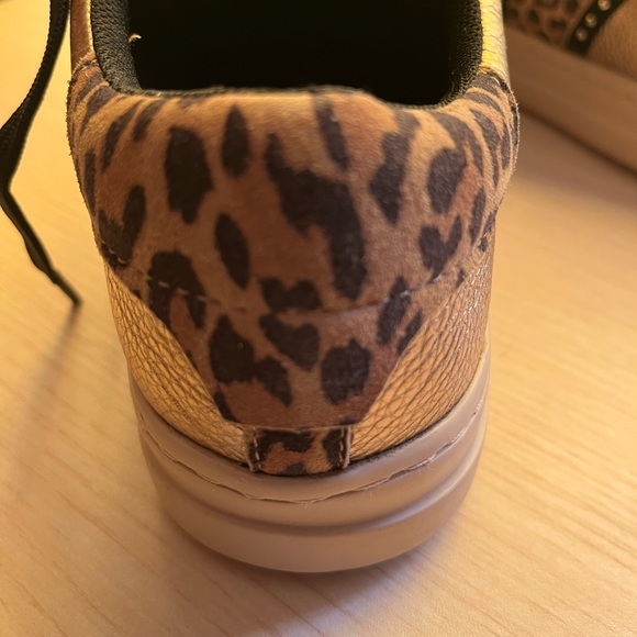Geox Gold Leopard Women's Sneakers 7 New - Picture 9 of 10